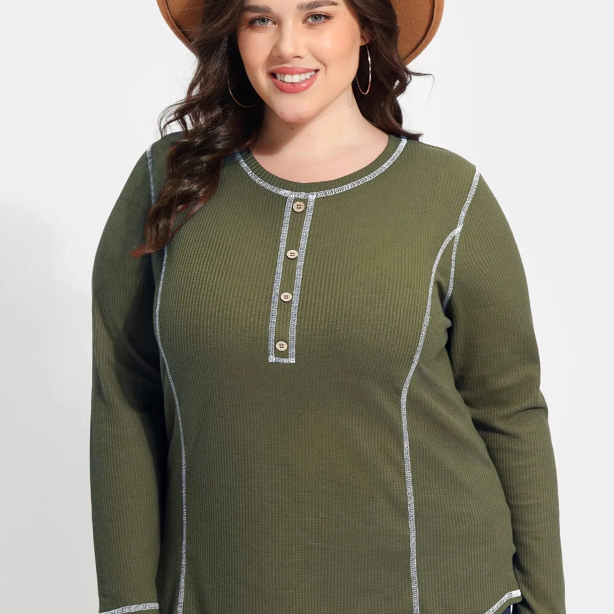 T-shirt gaufré à col ras du cou et boutons solides