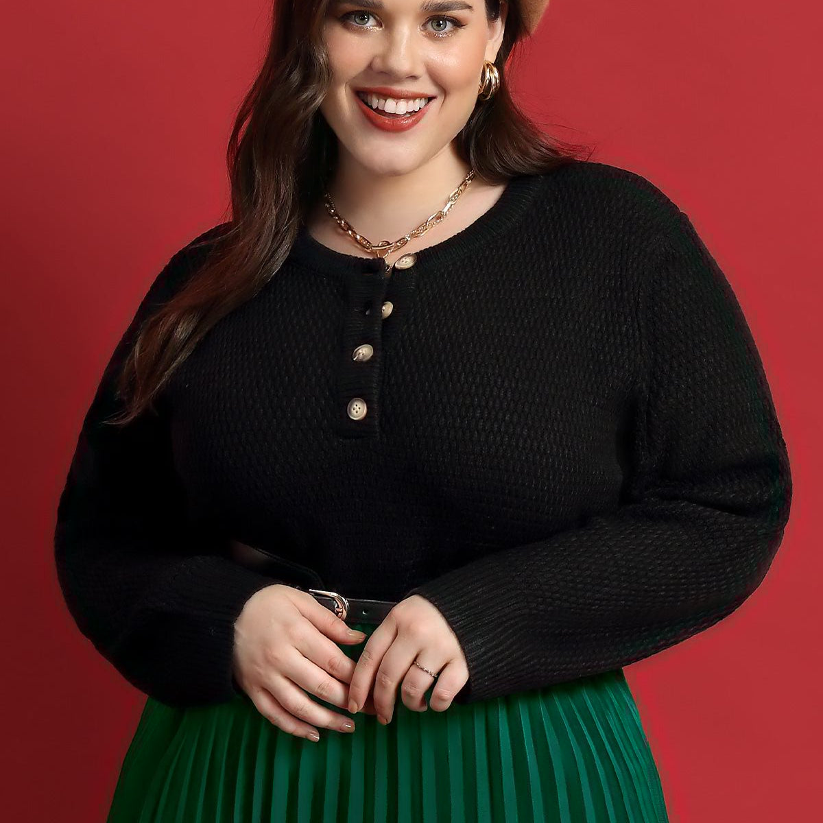 Einfarbiger Kaschmir-Strickpullover mit Rundhalsausschnitt und Knopfleiste