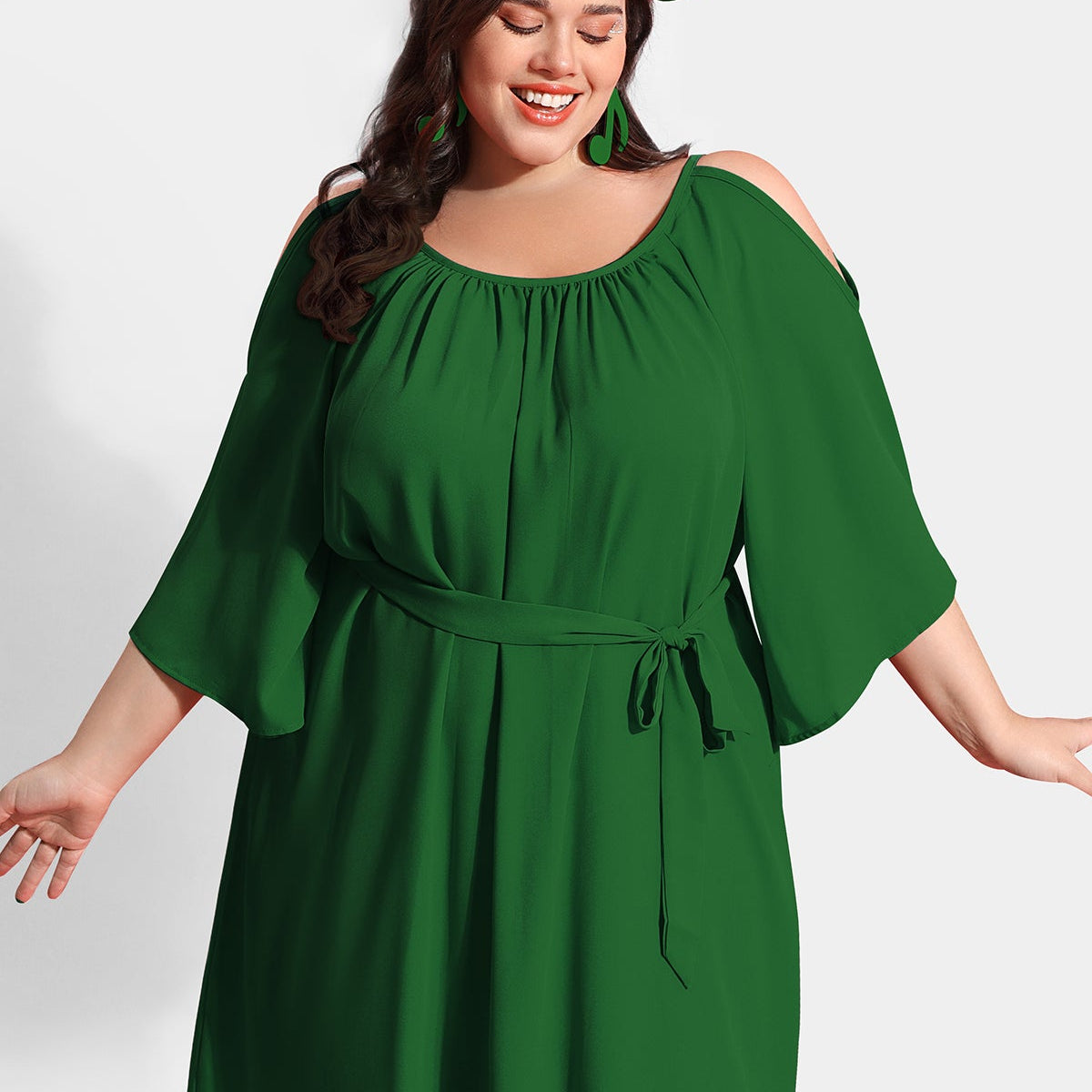 Mini-robe plissée à lacets et col ras du cou