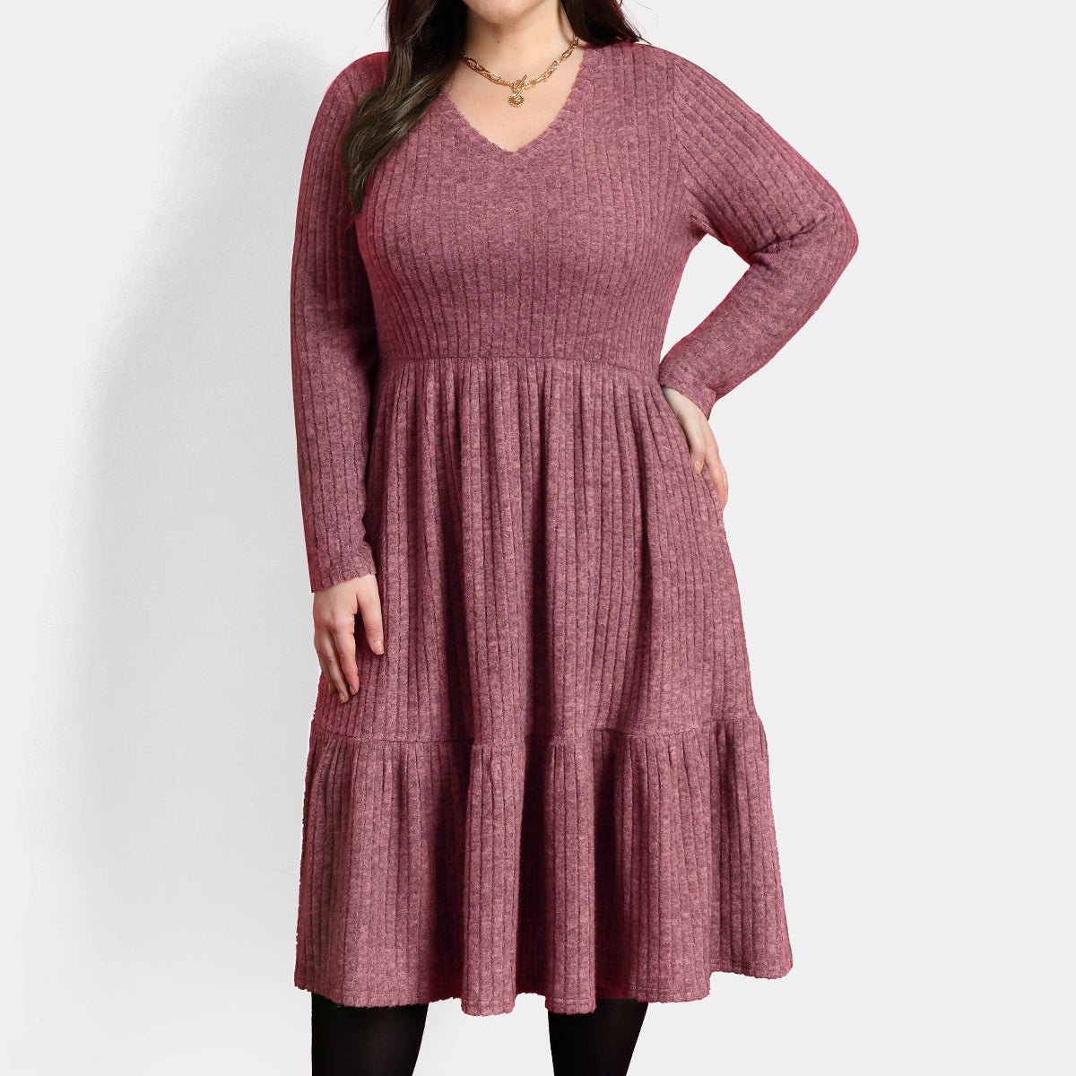 Robe mi-longue plissée en tricot côtelé uni Ritera avec ourlet à volants et poches