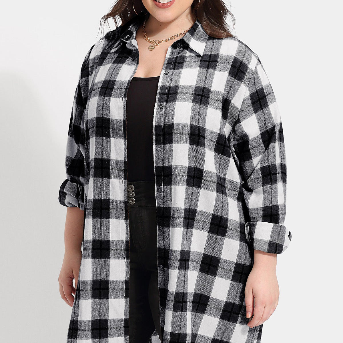 Manteau long à carreaux avec poches boutonnées