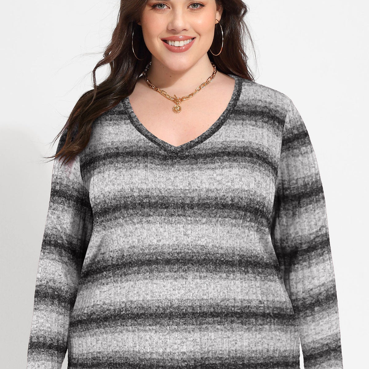 Chemise rayée à manches longues et col en V