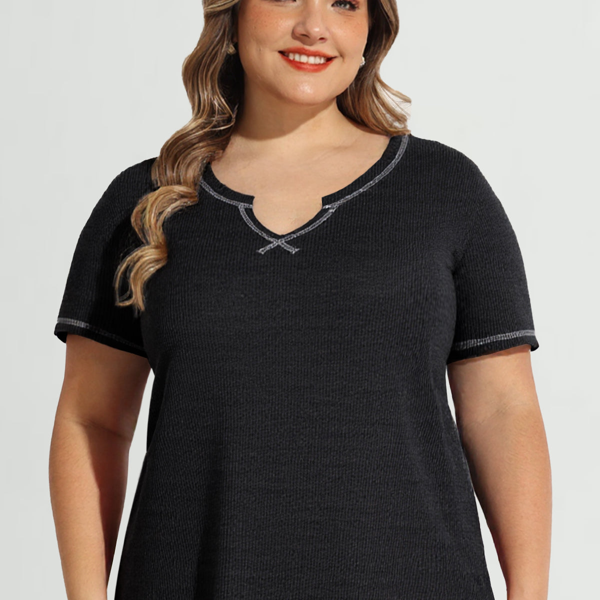 Sexy T-Shirt mit V-Ausschnitt und durchgehendem Futter