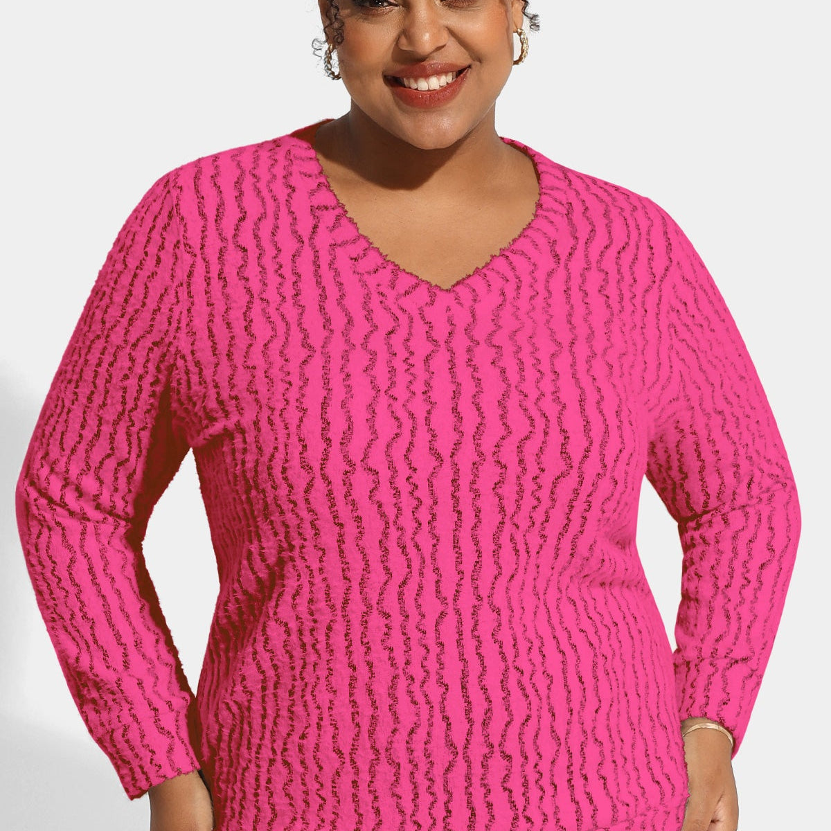 Einfarbiger Pullover aus Samt mit V-Ausschnitt und langen Ärmeln