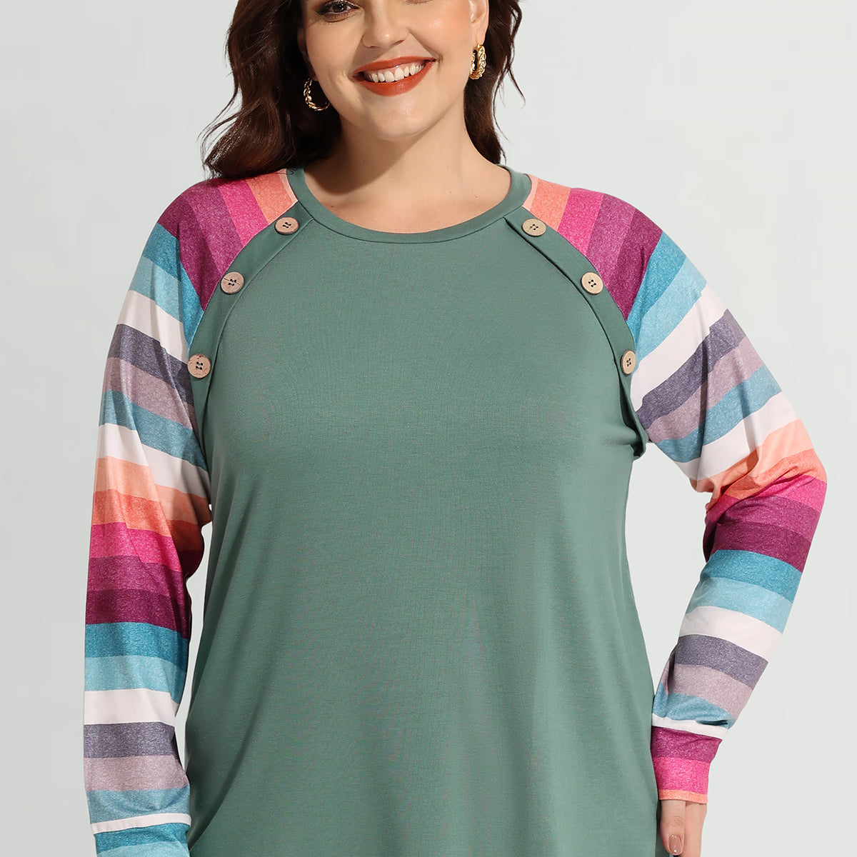 Raglan-Rundhalsshirt mit Regenbogenstreifen und Colorblock