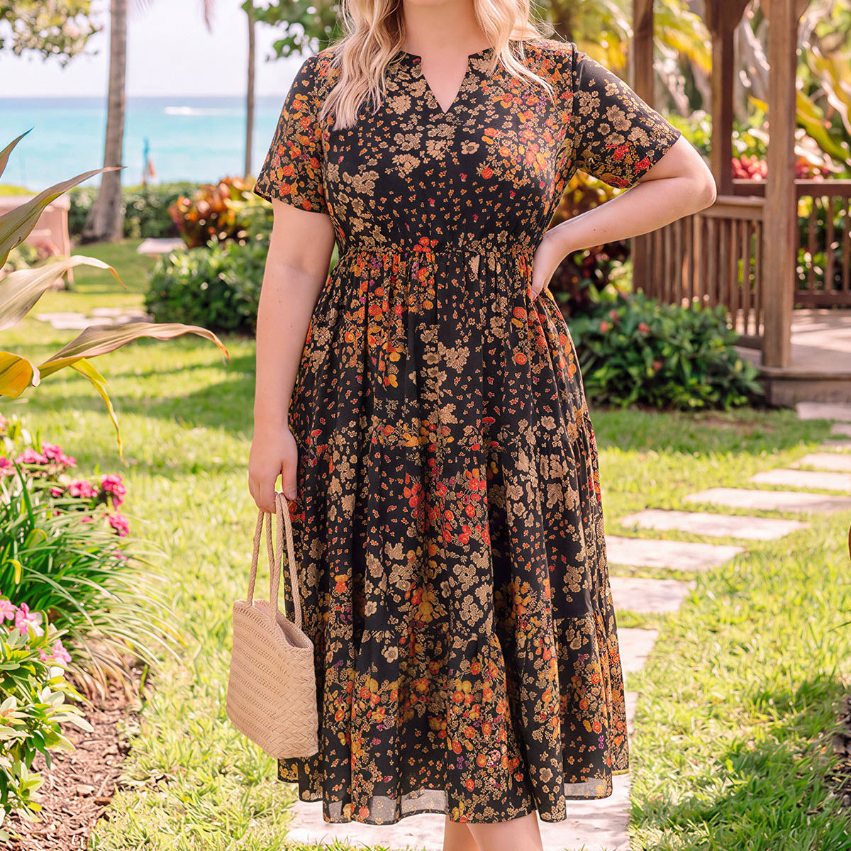 Ritera – Gestreiftes, gestuftes Sommerkleid mit Taschen und lässigem Chic