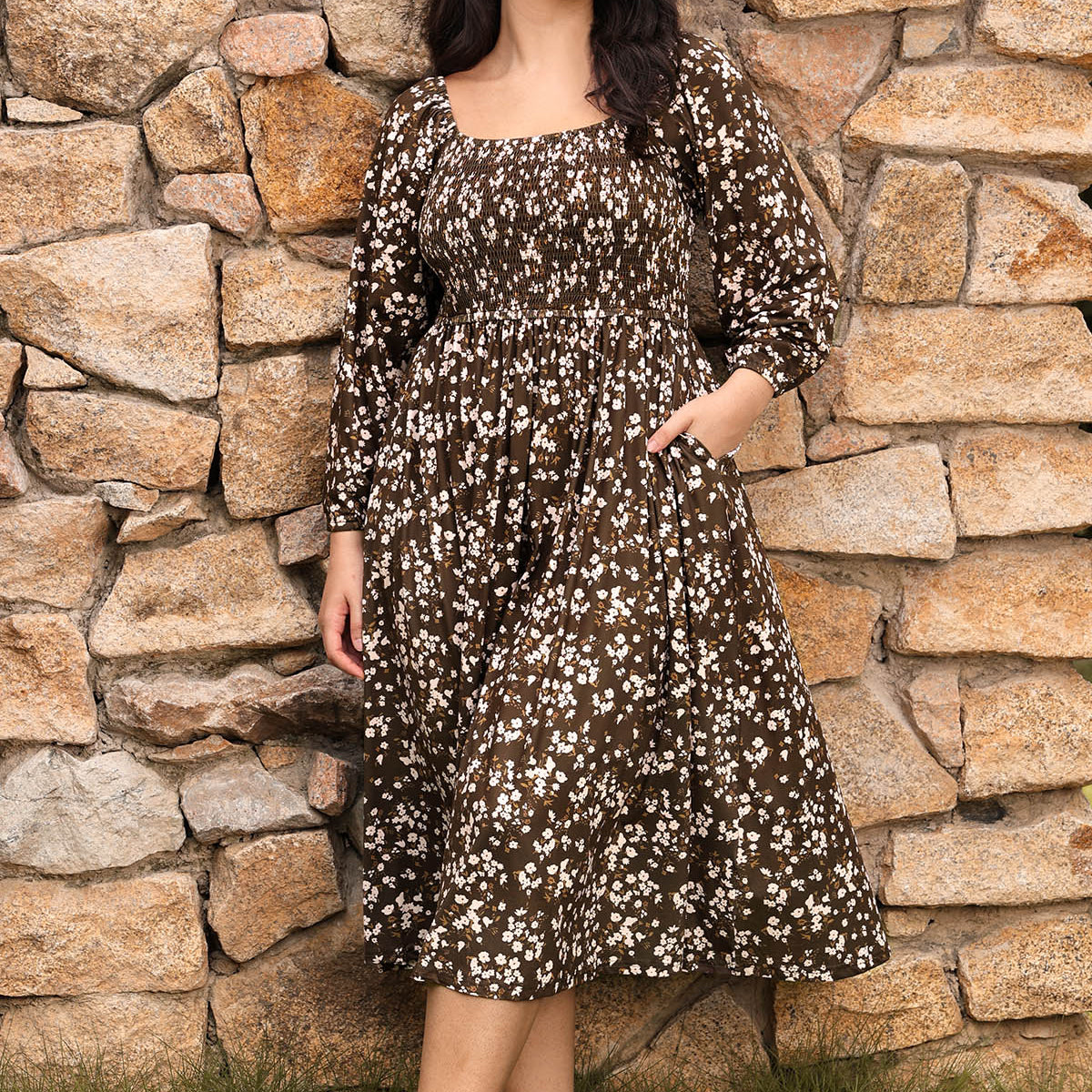 Ritera Pockets Chic Floral Smocked Square Neck Midi Dress