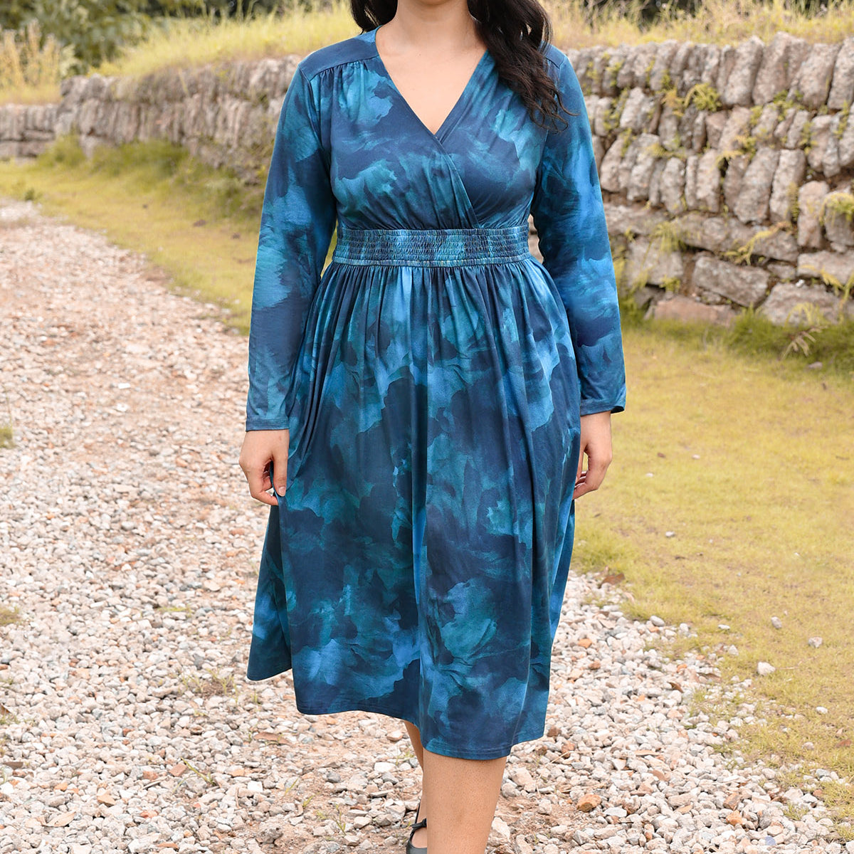 Floral Print Pockets Ruched Smocked Waist Midi Dress