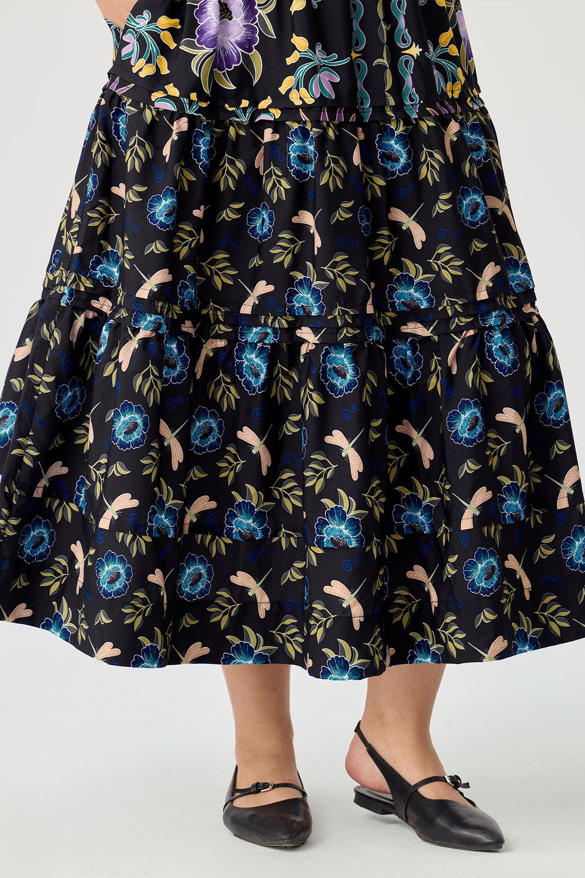 Folkloric Floral Print Smocked Waist Pockets Midi Dress